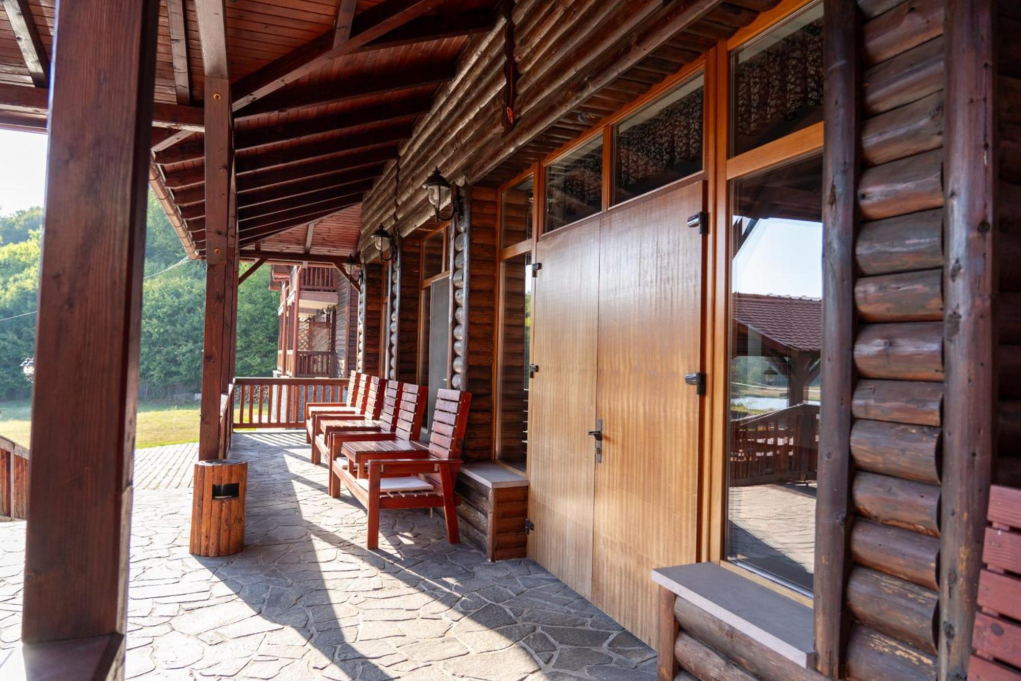 Hotel 5.Evszak Sfântu-Gheorghe Esterno foto