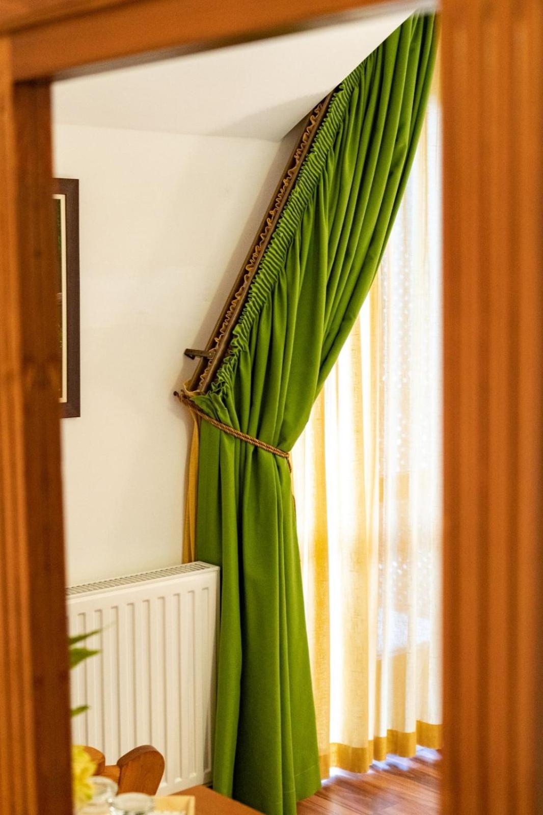 Hotel 5.Evszak Sfântu-Gheorghe Esterno foto