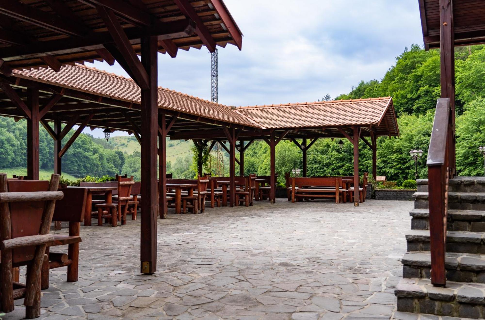 Hotel 5.Evszak Sfântu-Gheorghe Esterno foto